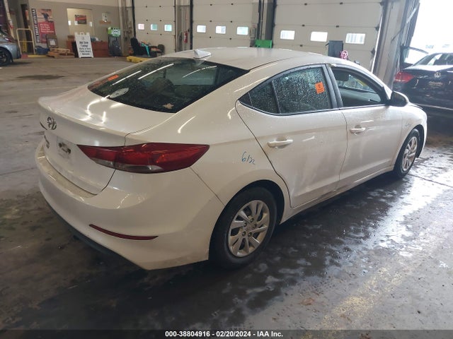 Hyundai ELANTRA SE 2017 5NPD74LF1HH202008 Image 4
