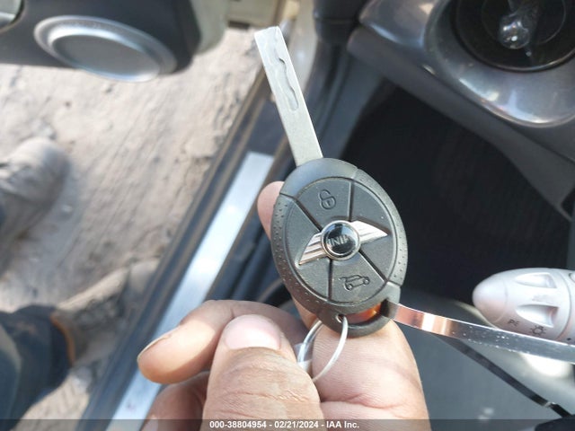 2007 MINI COOPER S WMWRH33547TL95315 Photo 10