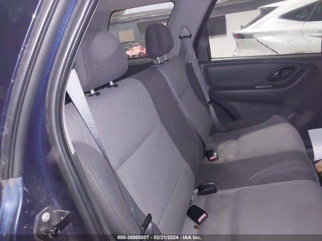 2003 FORD ESCAPE XLS VIN: 1FMYU92193KD10587