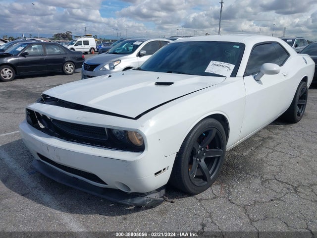 Dodge Challenger Sxt 2014 2C3CDYAG5EH211987 Image 2