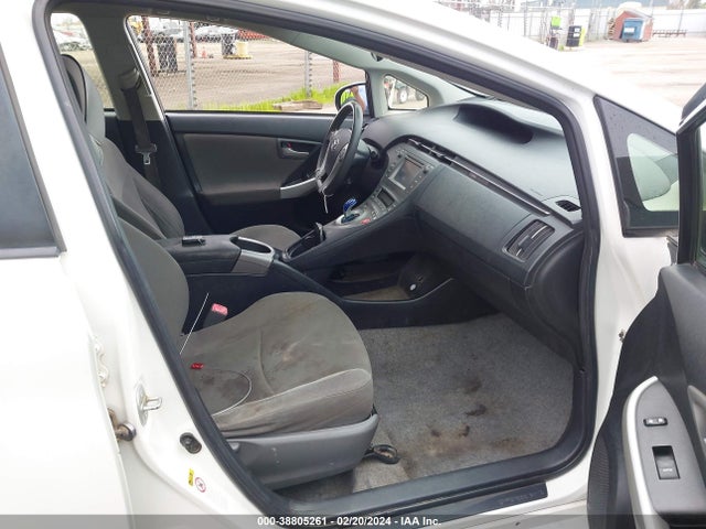 2013 TOYOTA PRIUS TWO VIN: JTDKN3DUXD5665652