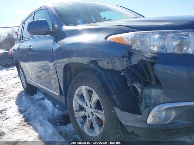 2013 TOYOTA HIGHLANDER SE V6 VIN: 5TDBK3EH2DS203543