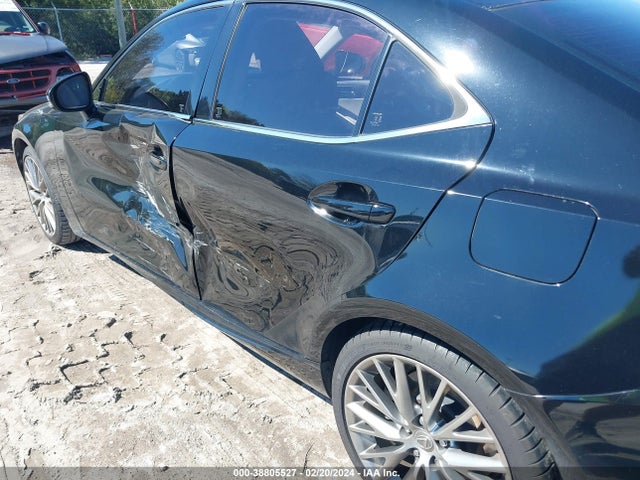 JTHBA1D27G5018742 Lexus IS 200T