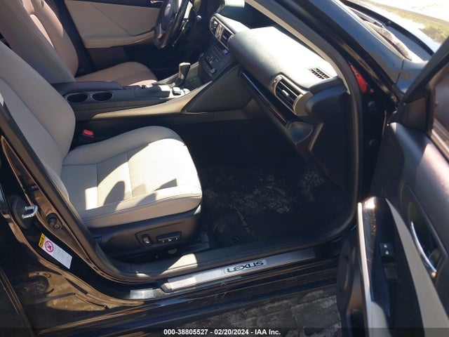 JTHBA1D27G5018742 Lexus IS 200T