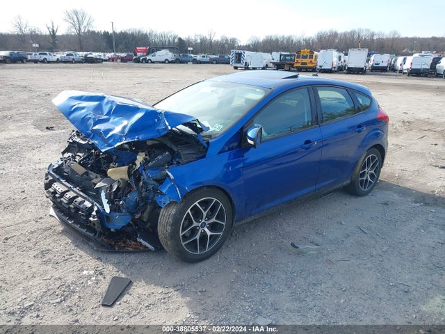 Ford FOCUS SEL 2018 1FADP3M28JL264616 Image 2