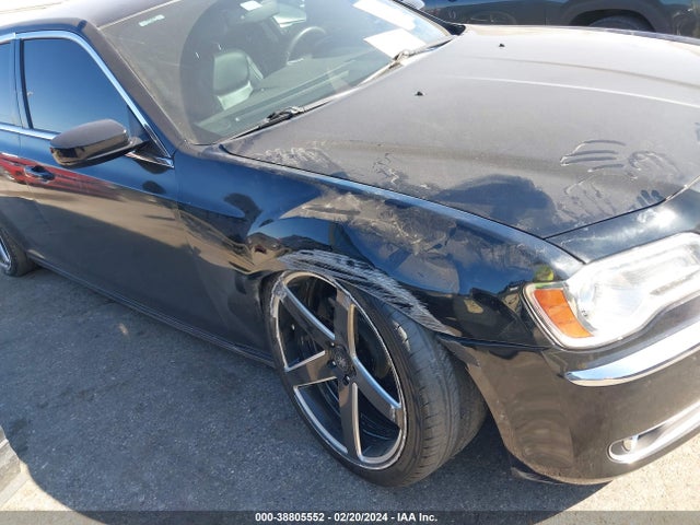 38805552 :رقم المزاد ، 2C3CCAAG9DH577671 vin ، 2013 Chrysler 300 Motown مزاد بيع
