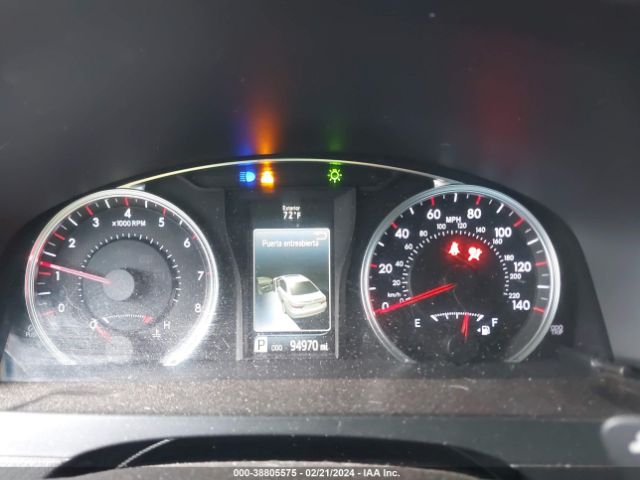 4T1BF1FK5HU694917 Toyota CAMRY SE
