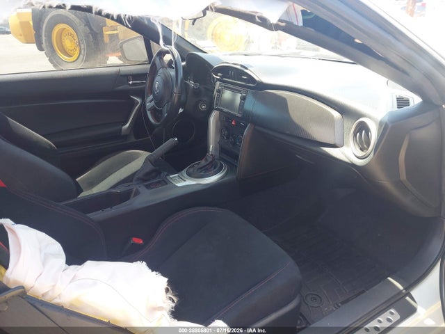 JF1ZNAA19E8700104 Scion FR-S
