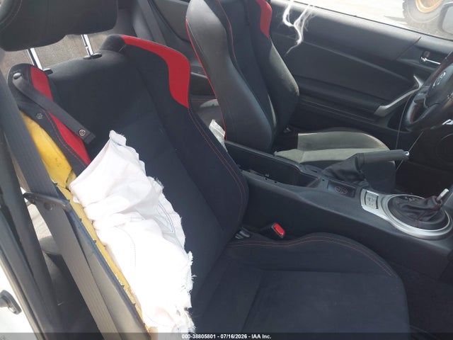 JF1ZNAA19E8700104 Scion FR-S
