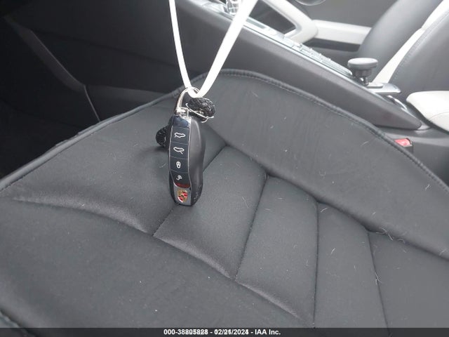 2019 PORSCHE 718 BOXSTER WP0CA2A84KS210134 Photo 10