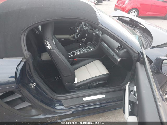 2019 PORSCHE 718 BOXSTER WP0CA2A84KS210134 Photo 4