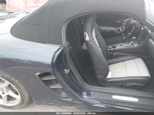 2019 PORSCHE 718 BOXSTER WP0CA2A84KS210134 Photo 7