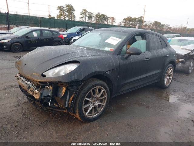 2016 PORSCHE MACAN WP1AB2A53GLB40989 Photo 1