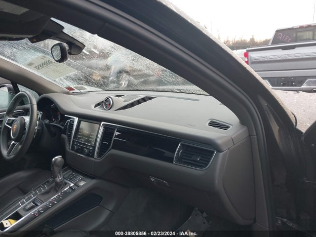 2016 PORSCHE MACAN WP1AB2A53GLB40989 Photo 4