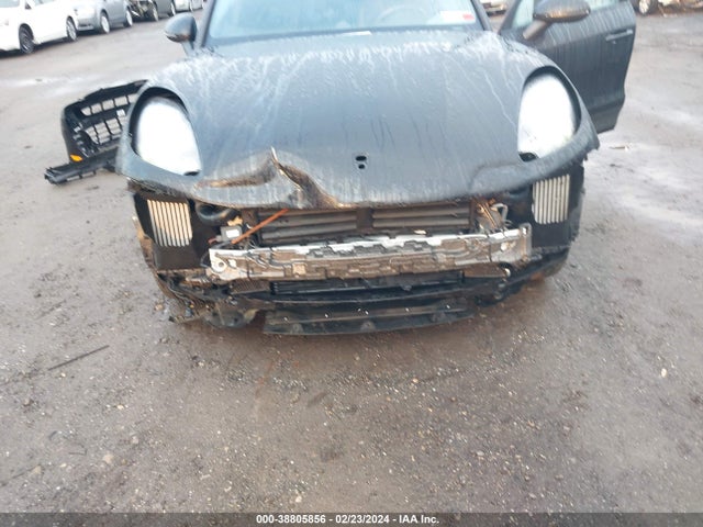 2016 PORSCHE MACAN WP1AB2A53GLB40989 Photo 5