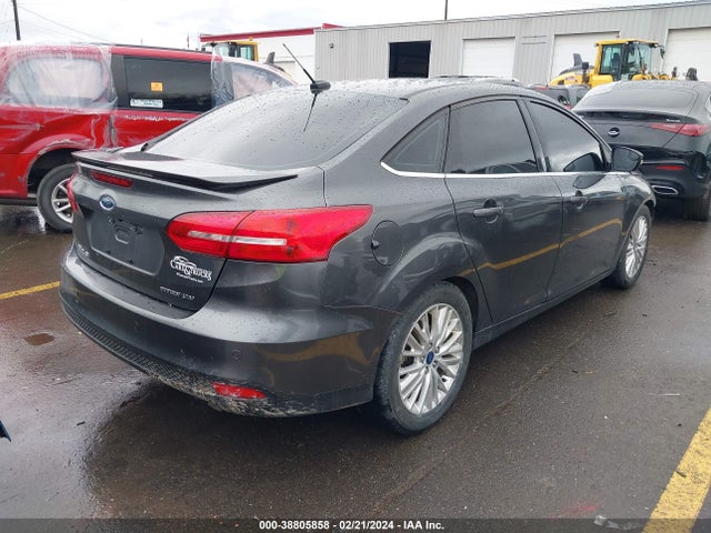 Ford Focus Titanium 2018 1FADP3J21JL205508 Image 4