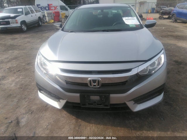 Honda Civic Lx 2018 2HGFC2F59JH605827 Image 12