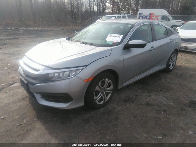 Honda Civic Lx 2018 2HGFC2F59JH605827 Image 2
