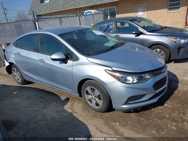 Chevrolet Cruze Ls Auto 2018 1G1BC5SM5J7149759 zdjęcie główne