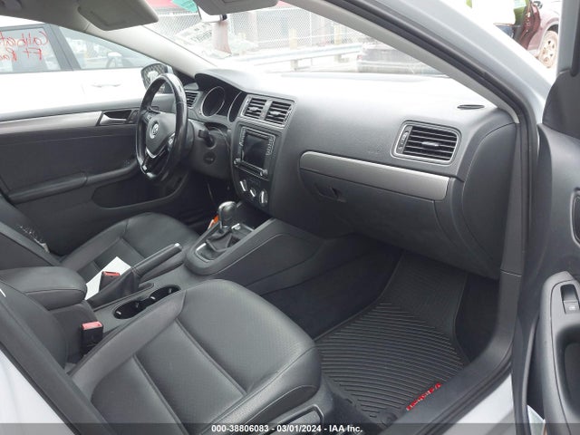 3VWDB7AJXHM324347 Volkswagen Jetta 1.4t Se