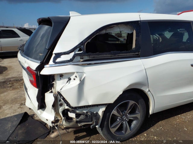 Honda Odyssey Touring 2018 5FNRL6H84JB053105 Image 19