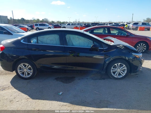 Chevrolet CRUZE LT 2019 1G1BE5SM9K7110099 Image 13