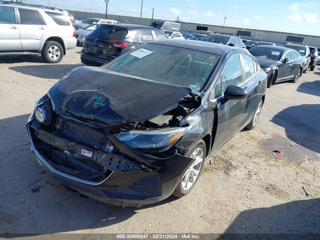 Chevrolet CRUZE LT 2019 1G1BE5SM9K7110099 Image 2