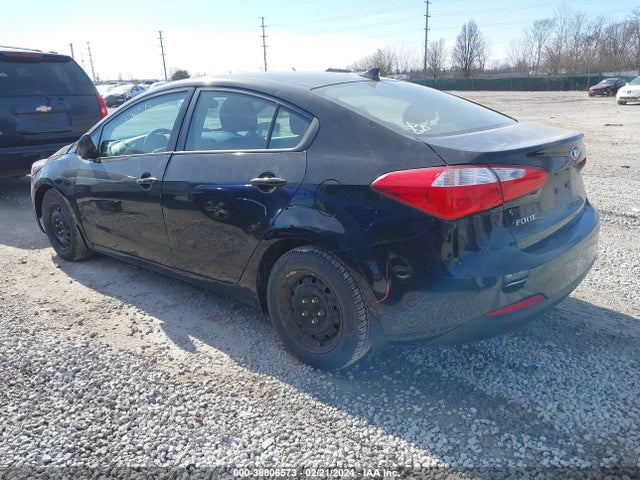 KIA FORTE LX 2016 KNAFK4A69G5568515 Image 3