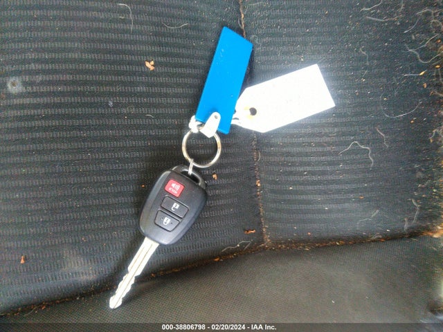Toyota RAV4 LE 2016 2T3BFREV6GW522637 Image 11
