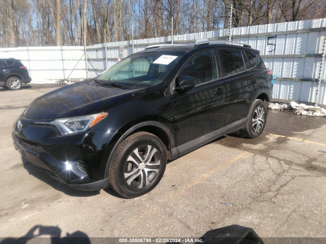 Toyota RAV4 LE 2016 2T3BFREV6GW522637 Image 2