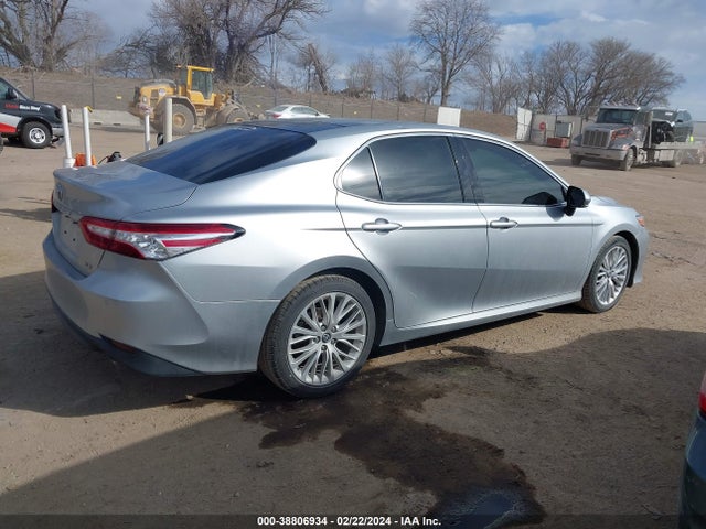 Toyota CAMRY XLE 2018 4T1B11HK7JU024593 Image 4