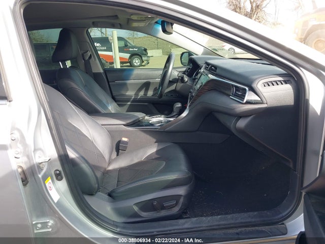 Toyota CAMRY XLE 2018 4T1B11HK7JU024593 Image 5
