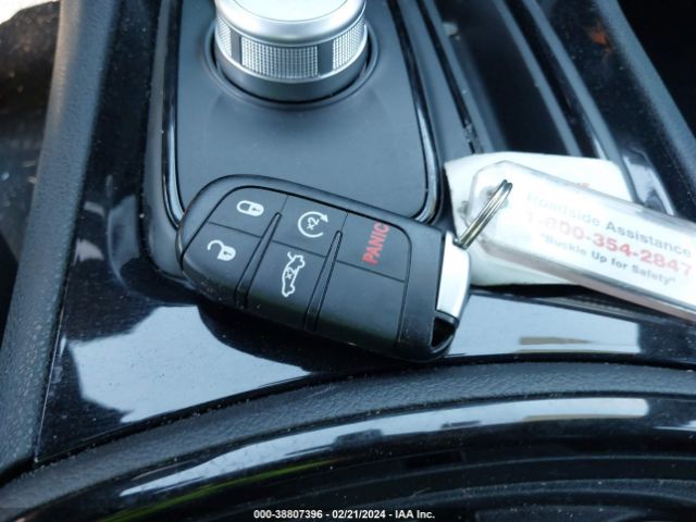 2C3CCABG2NH259925 Chrysler 300 S