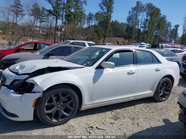 2C3CCABG2NH259925 Chrysler 300 S