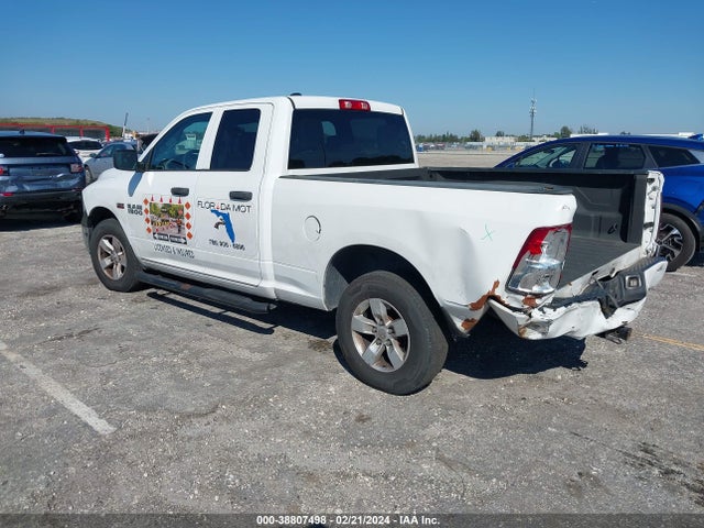 1C6RR7FT7HS820557 RAM 1500 Tradesman Quad Cab 4x4 6'4 Box