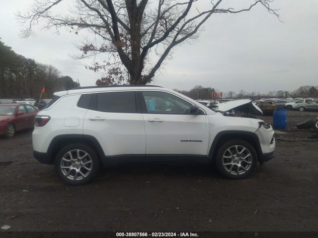 Jeep Compass Latitude Lux 4x4 2022 3C4NJDFB8NT212965 Image 13