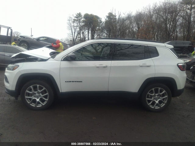 Jeep Compass Latitude Lux 4x4 2022 3C4NJDFB8NT212965 Image 14