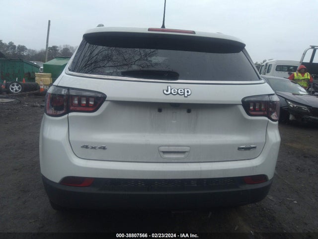 Jeep Compass Latitude Lux 4x4 2022 3C4NJDFB8NT212965 Image 16