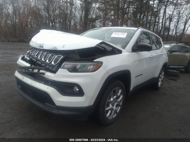 Jeep Compass Latitude Lux 4x4 2022 3C4NJDFB8NT212965 Image 2