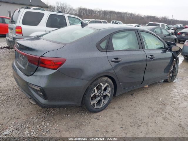 3KPF24AD3ME297582 KIA Forte Lxs