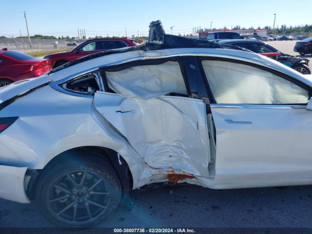 5YJ3E1EA5LF598145 Tesla MODEL 3