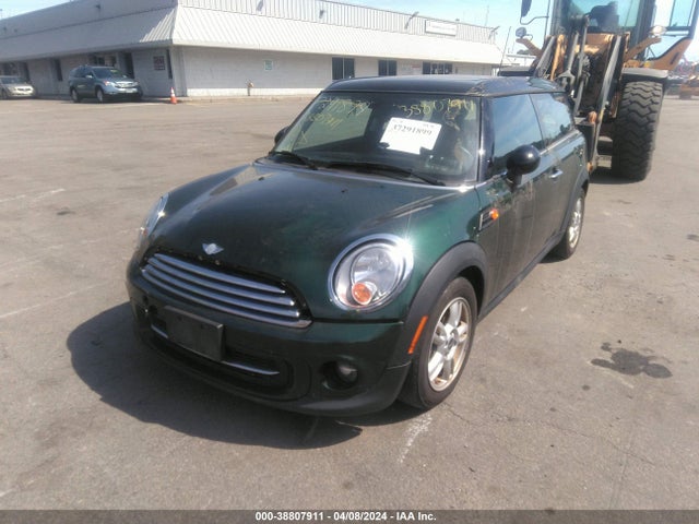 2014 MINI CLUBMAN WMWZF3C59ET492500 Photo 0