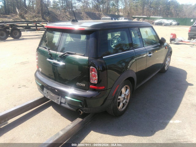 2014 MINI CLUBMAN WMWZF3C59ET492500 Photo 2