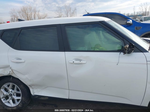 KIA SOUL S 2022 KNDJ23AU4N7164030 Image 13