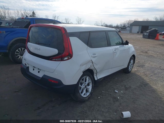 KIA SOUL S 2022 KNDJ23AU4N7164030 Image 4