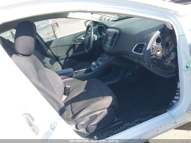 Chrysler 200 Limited 2015 1C3CCCAB6FN713183 Image 5