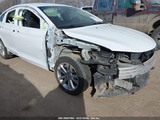 Chrysler 200 Limited 2015 1C3CCCAB6FN713183 Image 6