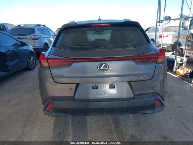 JTHX3JBH0L2028774 Lexus UX 200