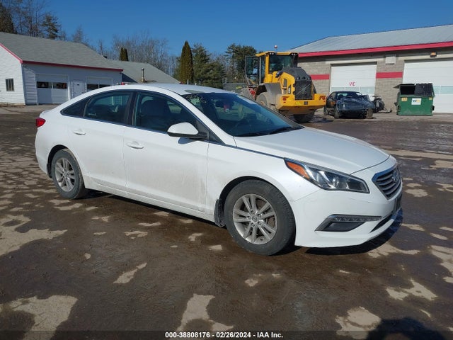 Hyundai SONATA SE 2015 5NPE24AF1FH205297 Image 1
