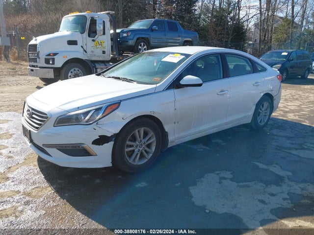 Hyundai SONATA SE 2015 5NPE24AF1FH205297 Image 2